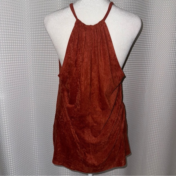 Velvety Rust V Neck Shirt🔻 - Picture 4 of 10